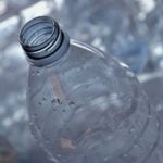 El Gobierno de Irlanda lanza una consulta pública sobre el sistema de depósito y devolución para botellas de plástico y latas