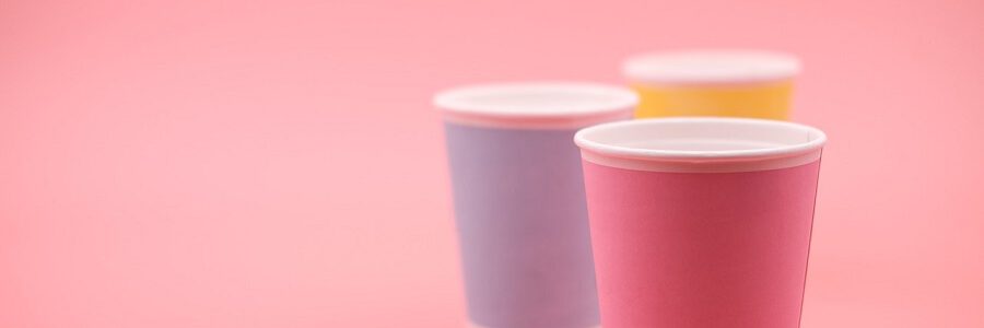 Los envases de papel de un solo uso para alimentos generan menor impacto ambiental que los reutilizables, según un estudio