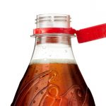 Coca-Cola probará en España un nuevo tapón adherido a la botella