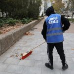 1.300 personas pagan sus multas realizando labores de limpieza en Madrid