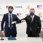 Petronor y SENER formalizan el acuerdo para poner en marcha la primera planta de electrolizadores de España