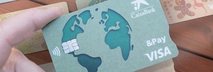 CaixaBank usará materiales reciclados en sus nuevas tarjetas bancarias