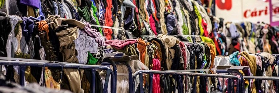 España envía a vertederos casi un millón de toneladas de residuos textiles