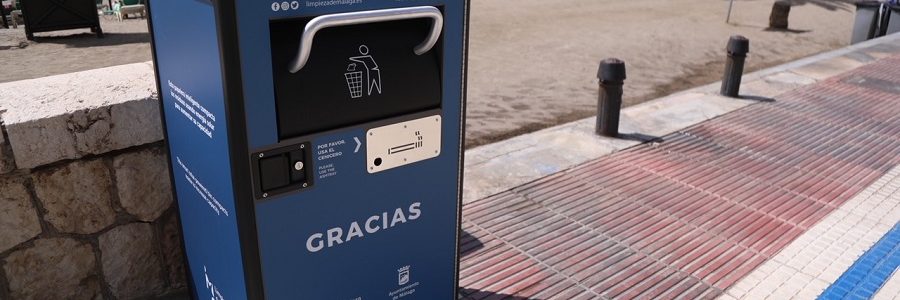 Málaga instala cien papeleras compactadoras activadas con energía solar