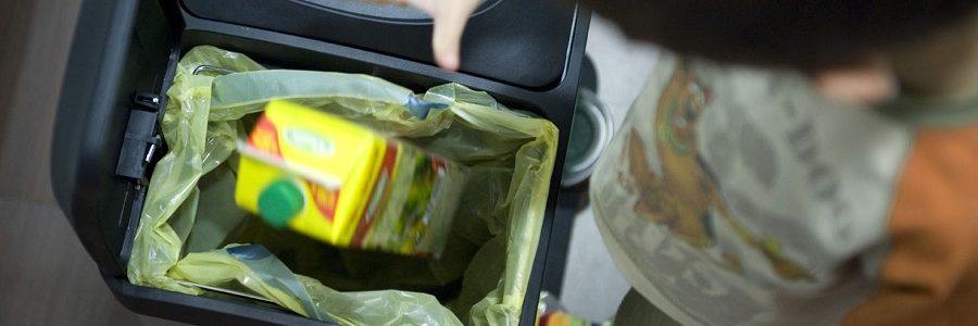 Ocho de cada diez españoles afirma separar en casa los envases para su reciclaje