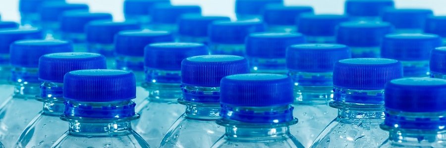 La CE registra una propuesta ciudadana para implantar un sistema de depósito de botellas de plástico en toda la UE