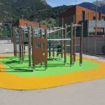 Jolas convierte 350.000 kilos de plástico reciclado en parques infantiles