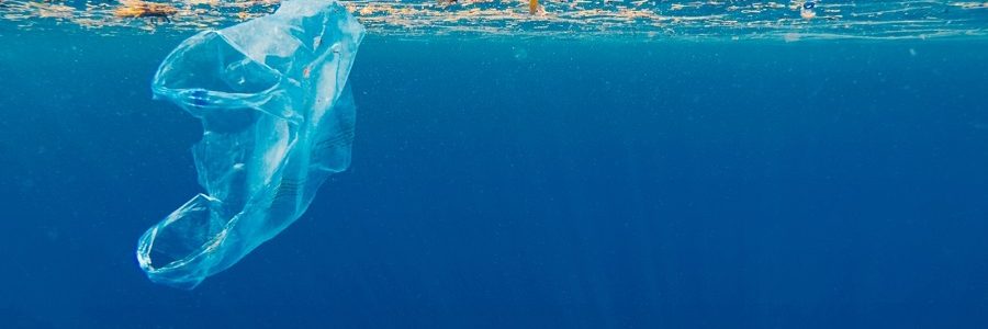 España propone un acuerdo global contra la contaminación marina por plásticos