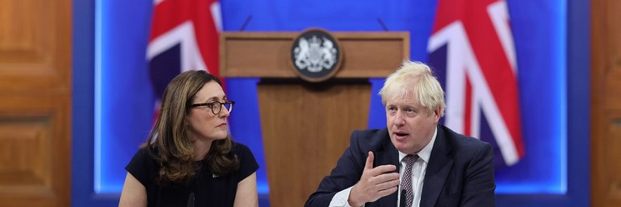 Boris Johnson desata la polémica en Reino Unido tras decir que el reciclaje de plástico «no funciona»