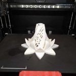 Obtienen filamentos de impresión 3D con de residuos plásticos de un solo uso reciclados