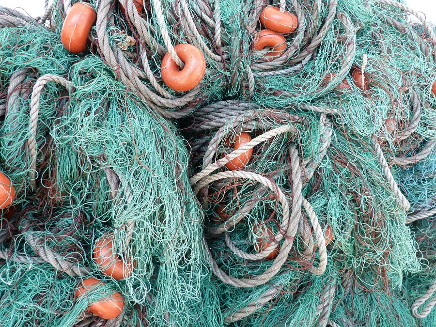 Reciclan redes de pesca para fabricar nuevos envases