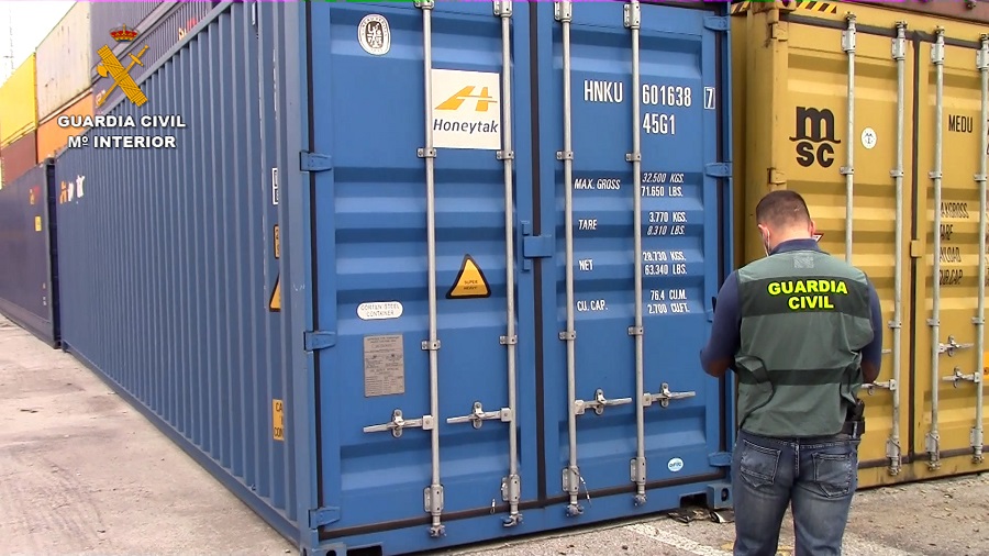 La Guardia Civil desarticula una red que organizaba el traslado irregular de residuos