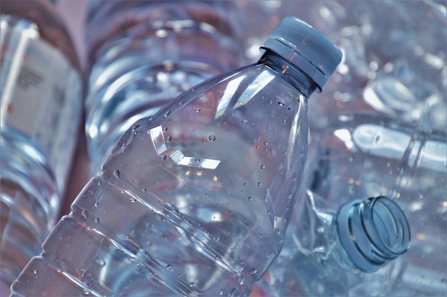 Botellas de plástico de un solo uso