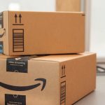 Amazon elimina los embalajes de plástico de un solo uso en sus envíos en el Reino Unido