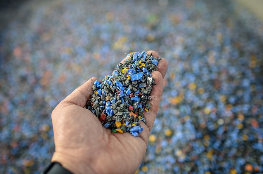La industria cree que hay que duplicar la capacidad de reciclaje de plástico