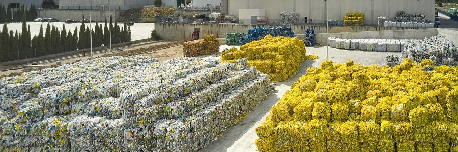 El HDPE reciclado reduce hasta un 88% la huella de carbono frente al material virgen