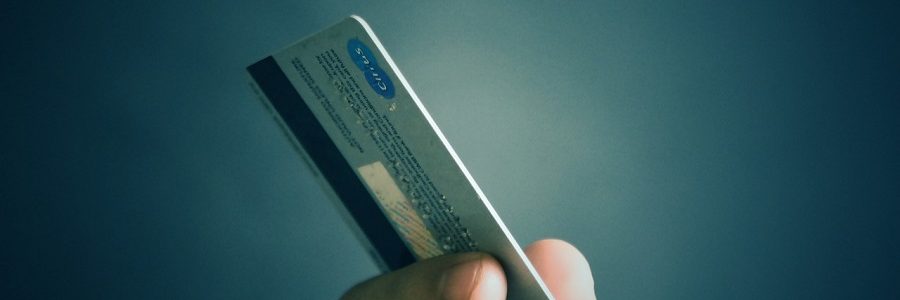 G+D eliminará el uso de plástico virgen de las tarjetas bancarias