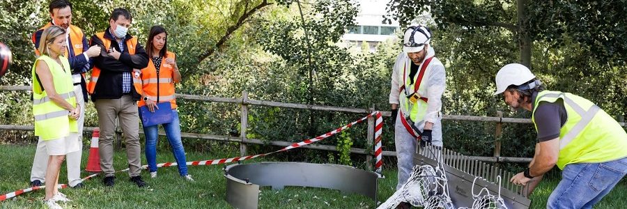 Zaragoza instala grandes ‘coladores’ para evitar la llegada de toallitas higiénicas a los ríos