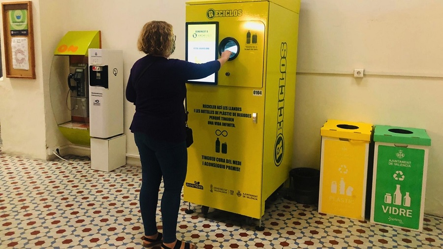 Maquinas de reciclaje de envases con recompensa en Valencia