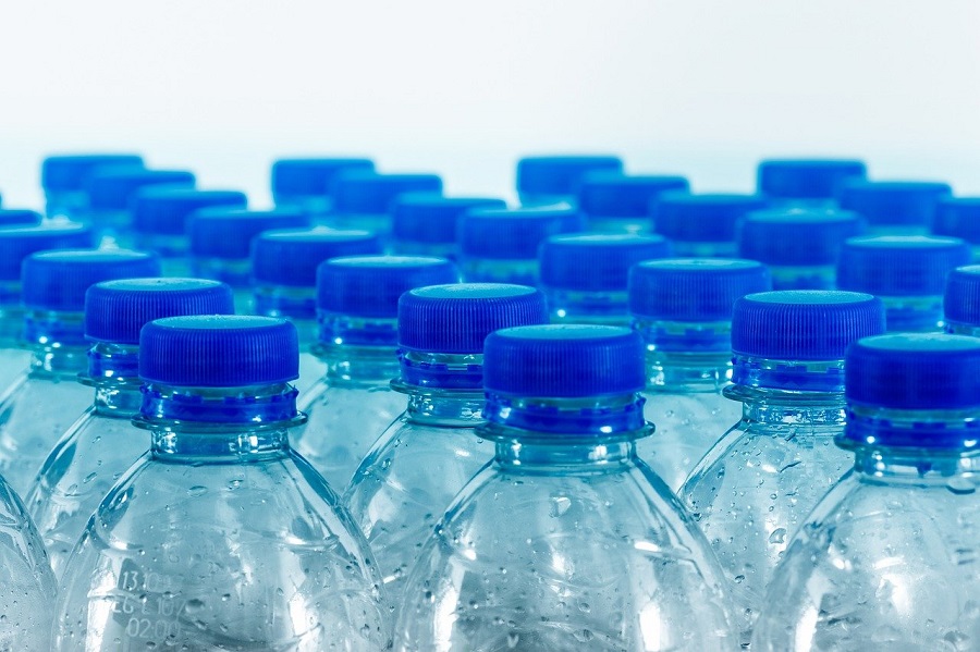 Una molécula fluorescente para conocer el contenido reciclado de los productos plásticos