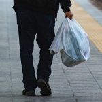 Desciende el consumo de bolsas de plástico en la UE, pero aumenta el de las más ligeras