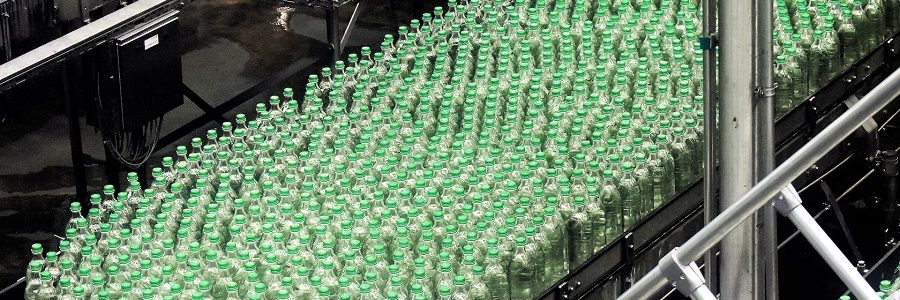 La industrias de alimentación y bebidas piden el aplazamiento del ‘impuesto al plástico’