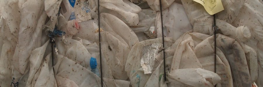 Desarrollan un nuevo método de reciclaje químico de HDPE