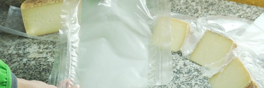 Residuos de producción de queso para producir envases que alargan la vida de los alimentos