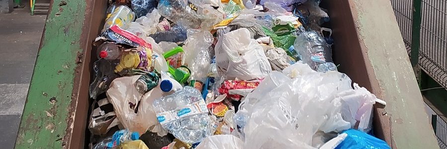 ¿Son seguros los plásticos reciclados para envasar alimentos?