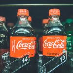 Coca-Cola anuncia nuevas inversiones en tecnologías de reciclaje para eliminar el plástico virgen de sus botellas