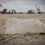 La UE pedirá un acuerdo jurídicamente vinculante en las negociaciones del tratado mundial sobre plásticos