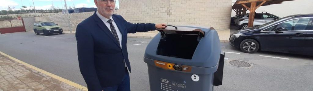 Alicante renueva los contenedores de residuos y despliega los de materia orgánica