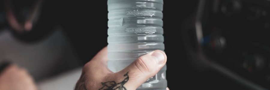 Un informe asegura que las afirmaciones ecológicas de las botellas de bebidas de PET «probablemente sean engañosas»