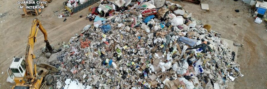 Desarticulada una red que importaba residuos peligrosos para enterrarlos en vertederos de Zaragoza y Lleida