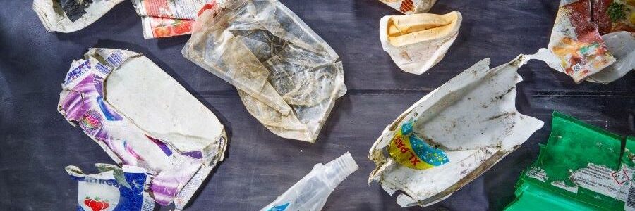 TOMRA lanza su innovadora solución de clasificación de plásticos aptos para uso alimentario basada en Deep Learning