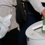 Los mayores de 55 años, los más satisfechos con el reciclaje de medicamentos en España