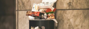 Un 30% de los residuos en las papeleras de Barcelona son envases de comida para llevar