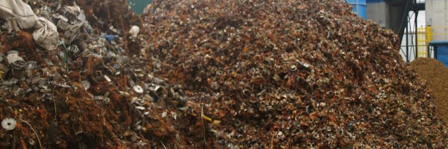 El sector del reciclaje de metales, en alerta por las tensiones comerciales globales y las restricciones europeas a la exportación