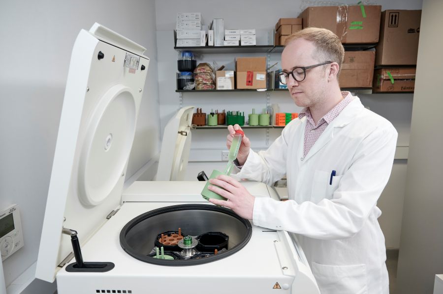Usan bacterias para convertir residuos plásticos en paracetamol