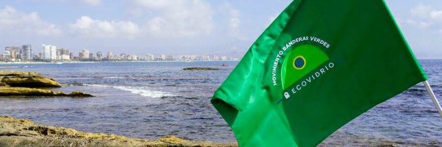 Más de 180 municipios volverán a competir este verano para conseguir la Bandera Verde de la sostenibilidad de Ecovidrio