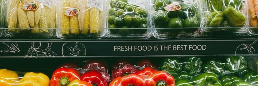 Los aditivos tóxicos del plástico que ingerimos a través de los alimentos