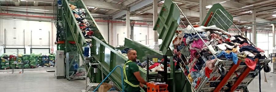 Humana estrena en Leganés una nueva planta de clasificación de textiles