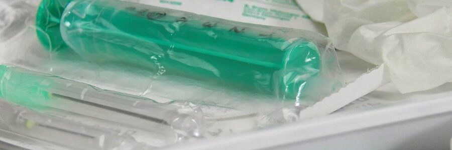 El desafío de los plásticos de un solo uso en el sector sanitario