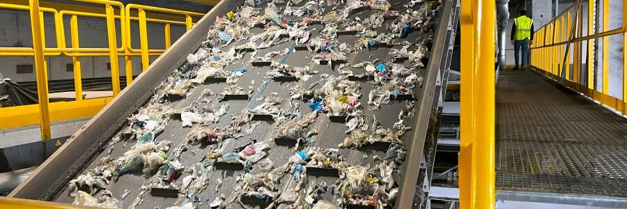 AB Plasta y TOMRA cierran el ciclo de reciclaje de film plástico