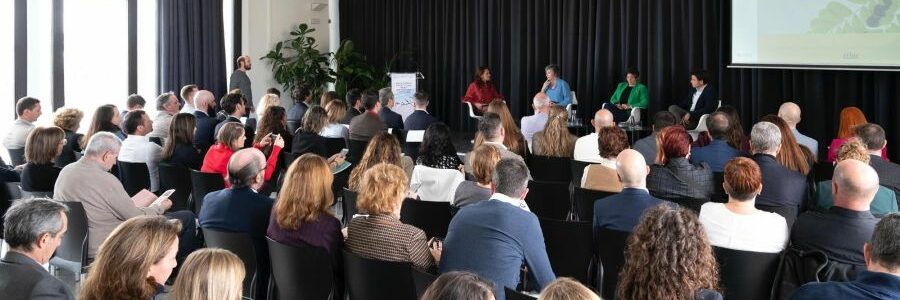 Anarpla y Plastics Europe presentan una guía para impulsar el reciclaje de plásticos a través de la compra pública verde