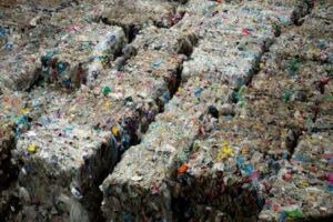 Reciclaje de plásticos en Omra