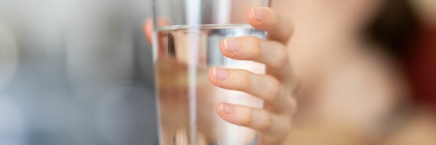 Entran en vigor las nuevas normas de la UE que limitan los PFAS en el agua potable