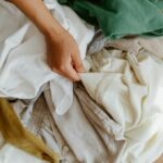 El uso de poliéster reciclado en la moda agrava la contaminación por microplásticos, según un estudio