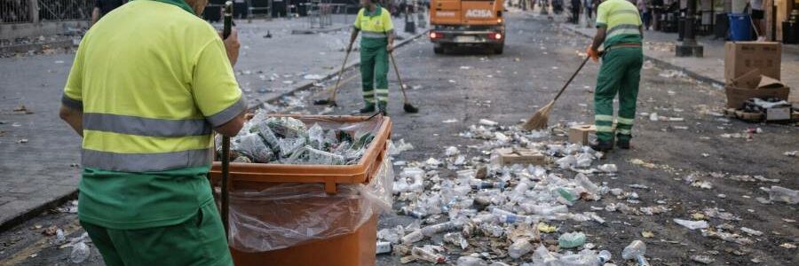 Los vasos reutilizables en eventos reducen los residuos… si se devuelven