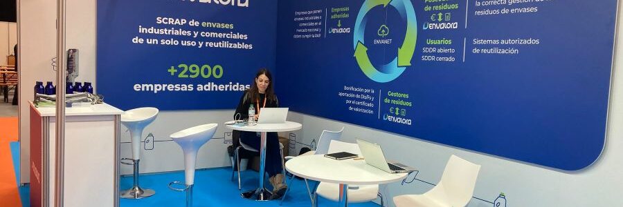 Envalora participa en una mesa redonda de Plastics & Rubber 2026 y expone en el Auditorio
